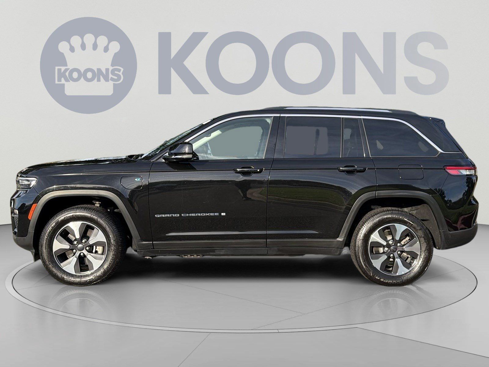 Used 2024 Jeep Grand Cherokee Limited 4xe AWD/4WD image 2