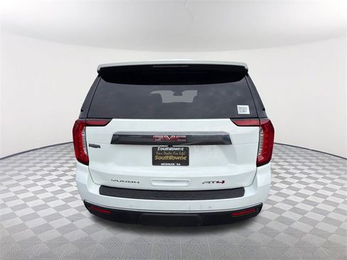 Used 2023 GMC Yukon AT4 image 6