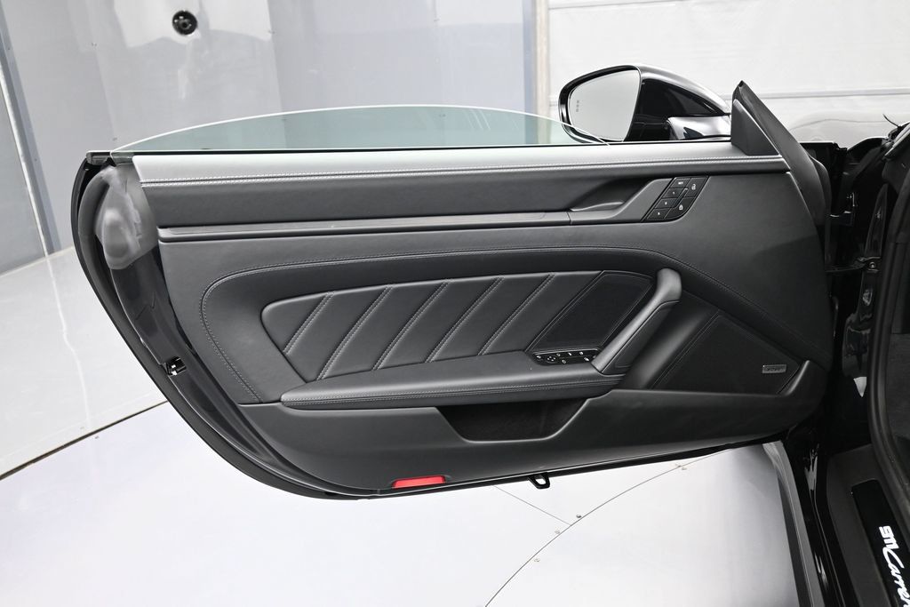 Certified 2026 Porsche 911 Carrera 4 GTS AWD/4WD image 15