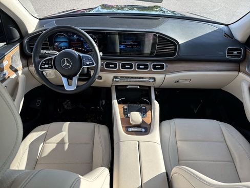 Used 2023 Mercedes-Benz GLS 450 4MATIC image 14