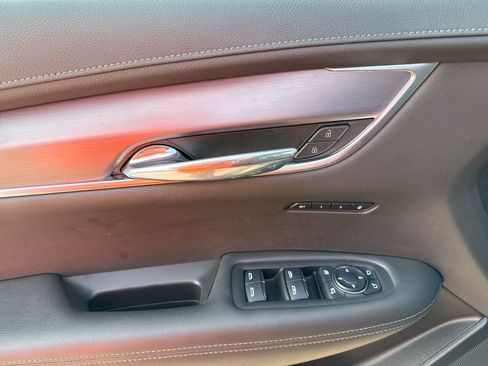 Used 2025 Cadillac XT6 Luxury FWD image 15