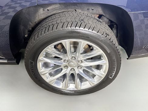 Used 2018 Cadillac Escalade Premium Luxury image 37