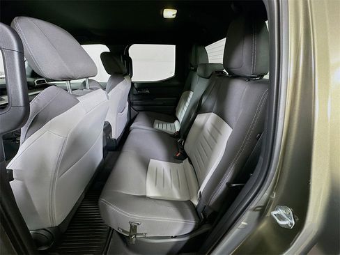 Used 2024 Toyota Tacoma TRD Off-Road image 13