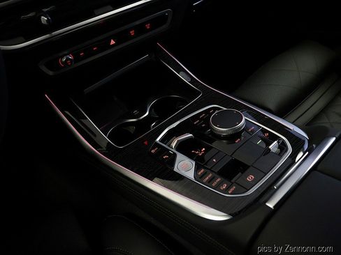 New 2026 BMW X7 xDrive40i w/ M Sport Package AWD/4WD image 27