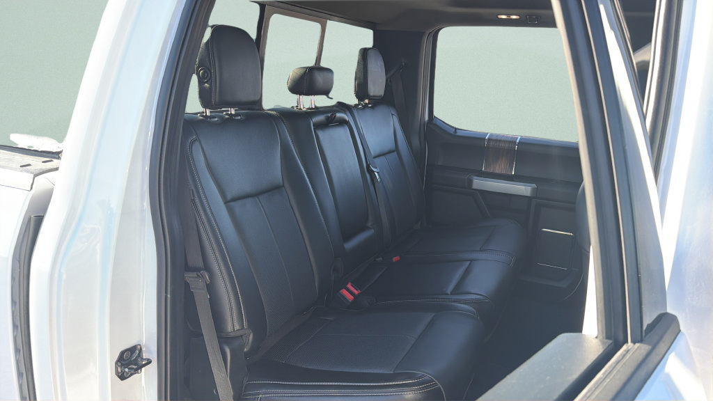 Used 2019 Ford F150 Lariat w/ Equipment Group 502A Luxury AWD/4WD image 20