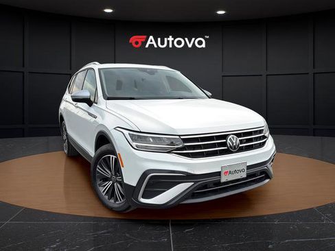 Used 2024 Volkswagen Tiguan Wolfsburg Edition AWD/4WD image 7