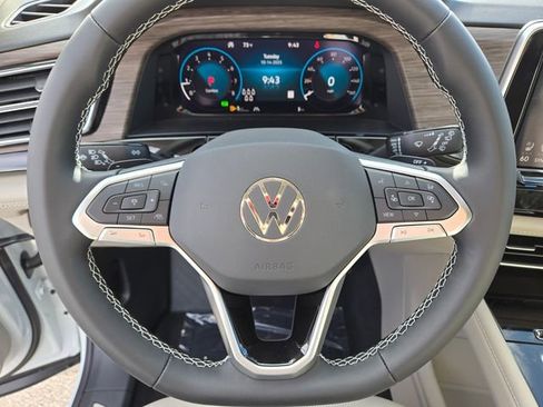 New 2026 Volkswagen Atlas SEL image 11