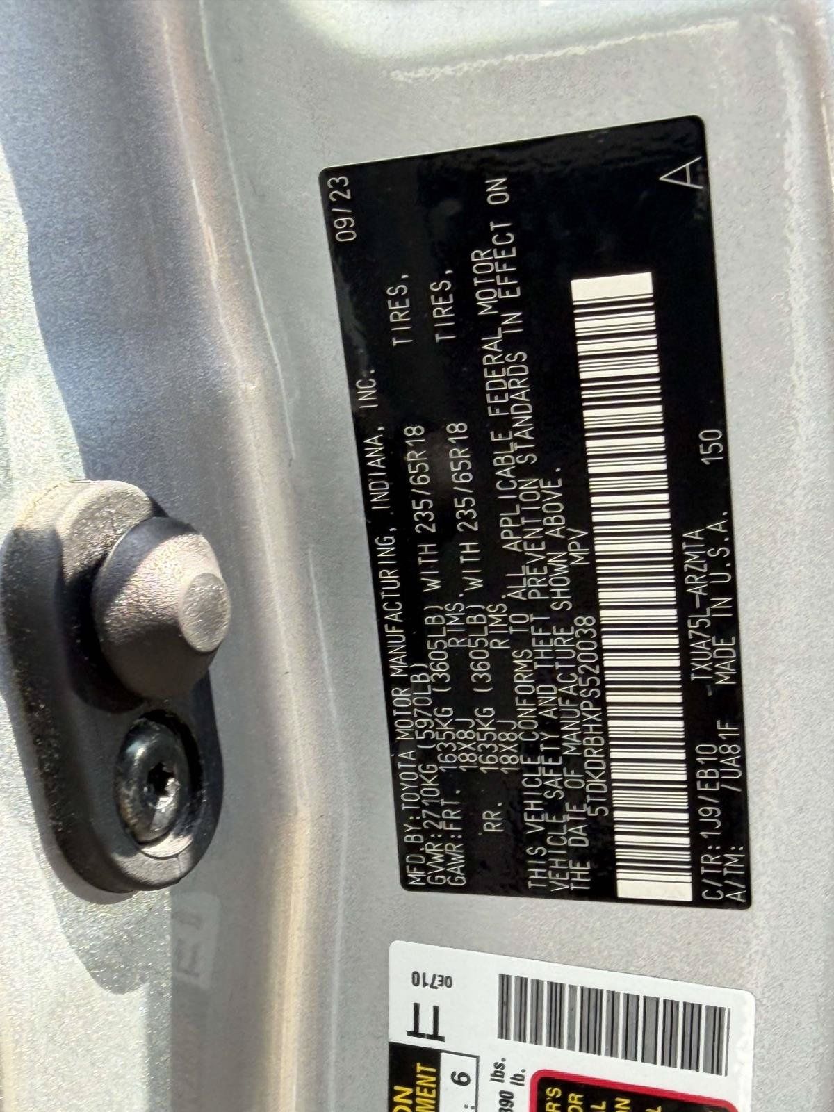 Used 2023 Toyota Highlander XLE AWD/4WD image 18