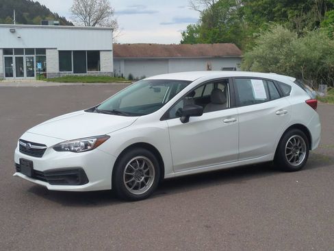 Used 2022 Subaru Impreza 2.0i AWD/4WD image 3