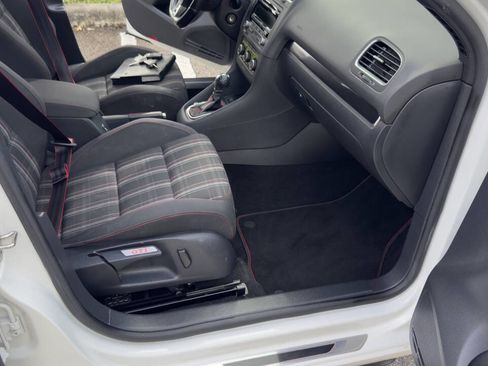 Used 2013 Volkswagen Golf 4-Door image 24