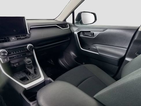 Certified 2025 Toyota RAV4 LE AWD/4WD image 23