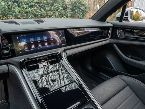 New 2026 Porsche Panamera RWD image 24