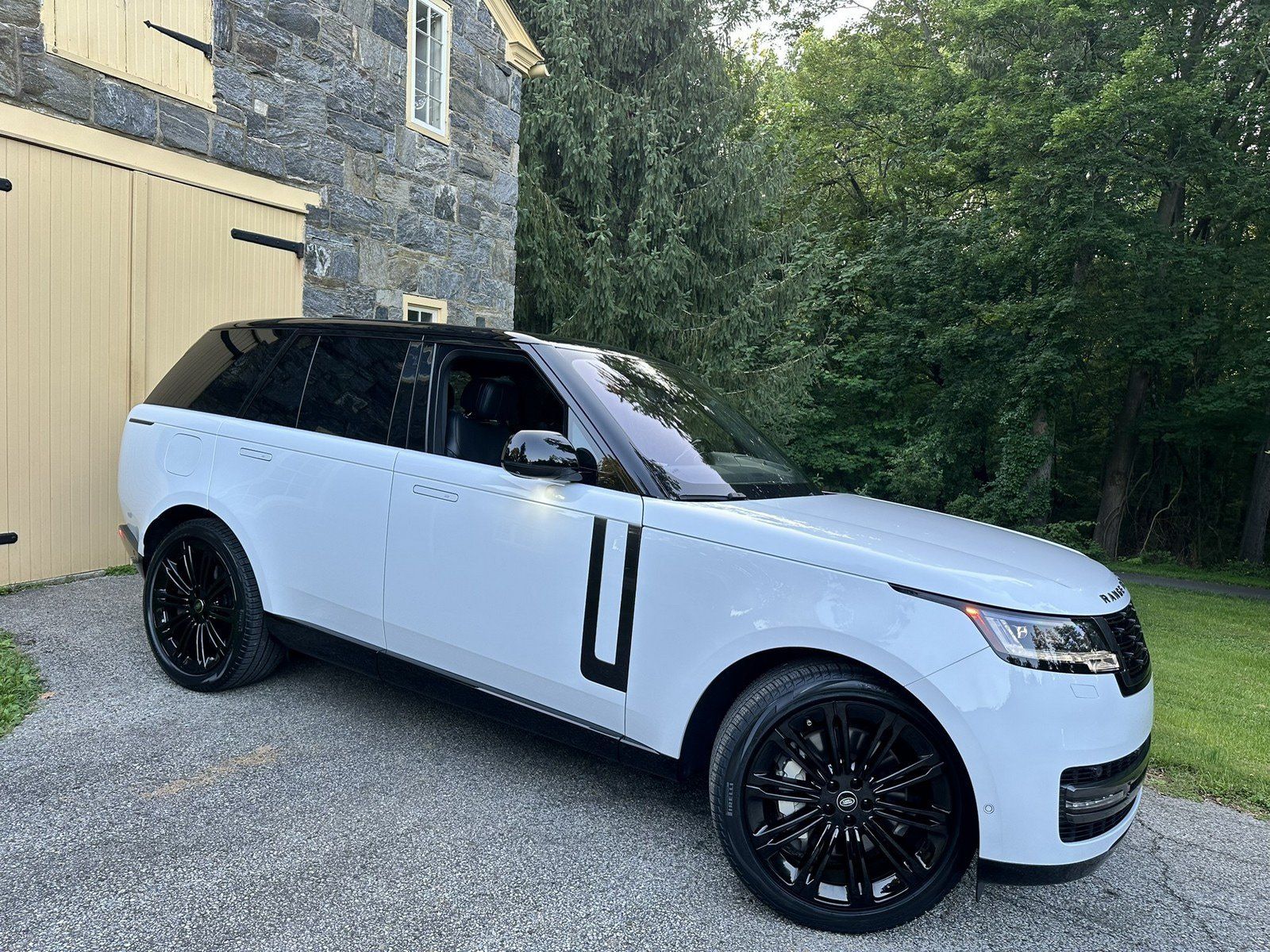 Used 2023 Land Rover Range Rover SE AWD/4WD image 28