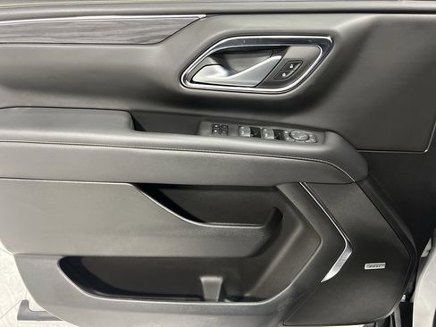 Used 2022 GMC Yukon SLT w/ SLT Luxury Package image 21