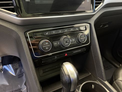 Used 2023 Volkswagen Atlas Cross Sport SE FWD image 20