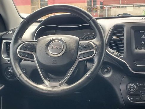 Used 2020 Jeep Cherokee Latitude Plus w/ Cold Weather Group AWD/4WD image 29