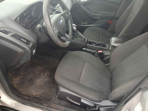 Used 2015 Ford Focus SE FWD image 12