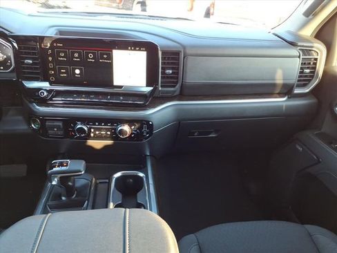 New 2026 GMC Sierra 1500 Elevation image 17