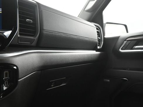 Used 2024 Chevrolet Silverado 1500 LTZ image 11