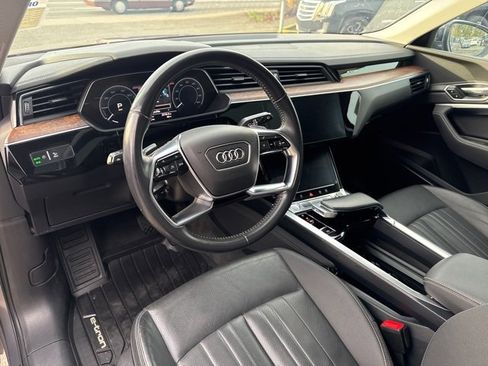 Used 2019 Audi e-tron Premium Plus image 15