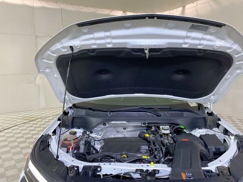 Used 2024 Chevrolet Trax RS w/ Driver Confidence Package image 16