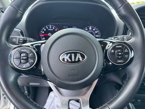 Used 2020 Kia Soul EX image 17