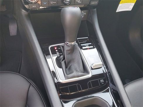 New 2026 Jeep Compass Latitude image 24