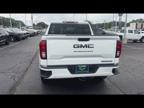 Certified 2022 GMC Sierra 1500 Elevation w/ LPO, Elevation Black Package AWD/4WD image 7