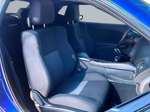 Used 2022 Dodge Challenger GT AWD/4WD image 9