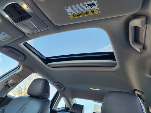 Certified 2025 Acura TLX w/ Technology Package image 16