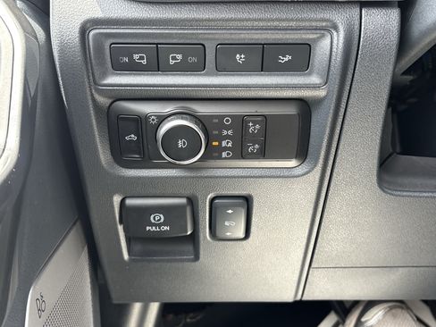 Certified 2023 Ford F150 Lariat AWD/4WD image 39