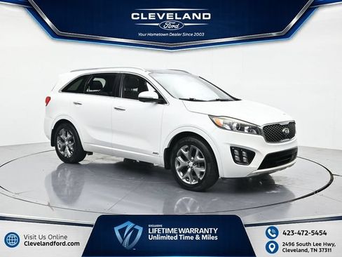Used 2016 Kia Sorento SX w/ SXL Technology Package AWD/4WD image 1