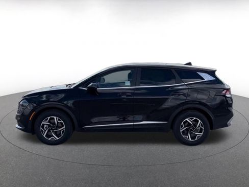 Used 2025 Kia Sportage LX image 9