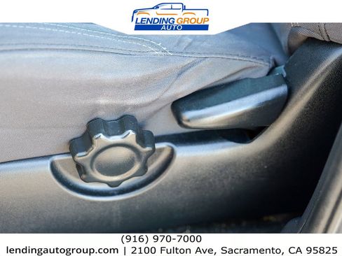 Used 2016 Toyota Tacoma TRD Sport image 19