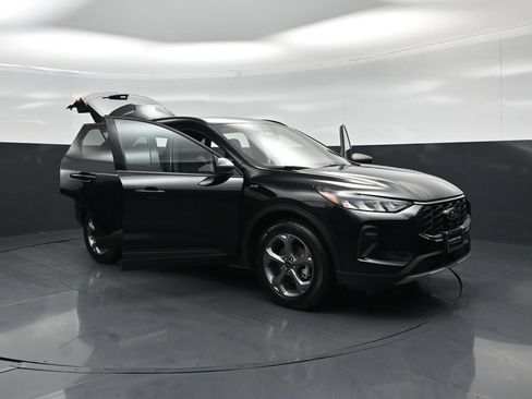 Used 2025 Ford Escape ST-Line FWD image 30