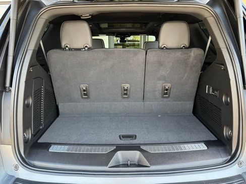 Used 2021 Chevrolet Tahoe Premier w/ Premium Package RWD image 41