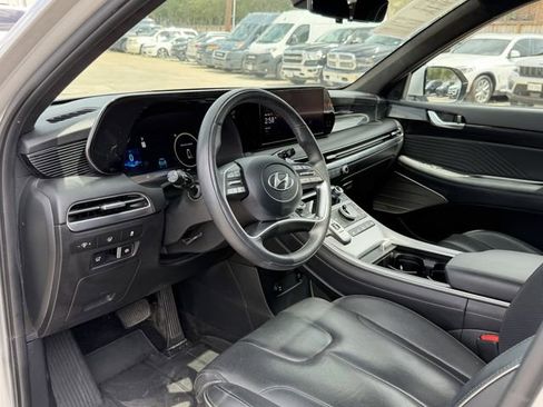 Used 2023 Hyundai Palisade Calligraphy image 10