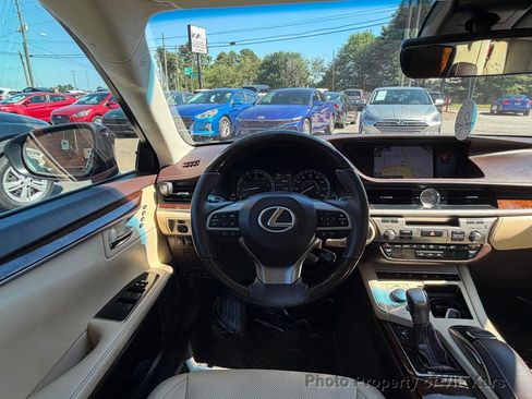 Used 2016 Lexus ES 350 FWD image 20