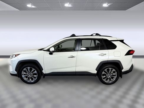 Used 2020 Toyota RAV4 Limited w/ Carpet Mat Package FWD image 2