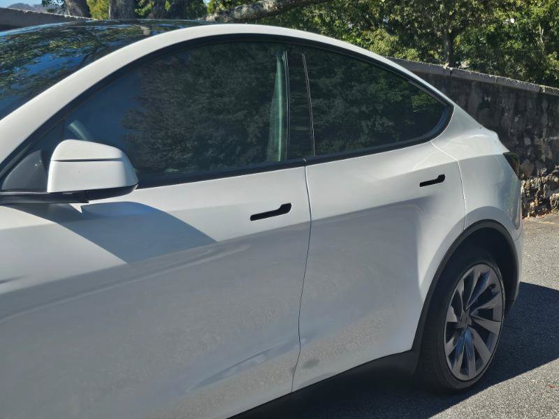 Used 2026 Tesla Model Y AWD image 23