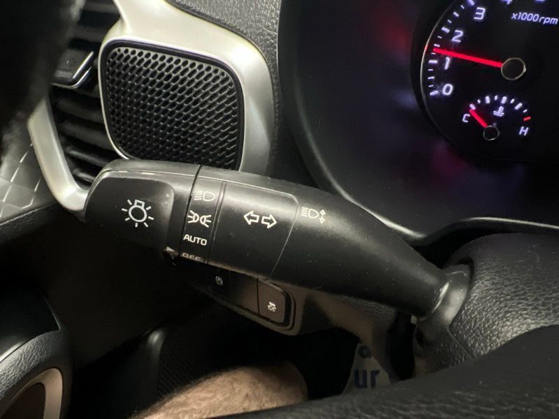 Used 2020 Kia Soul LX FWD image 20