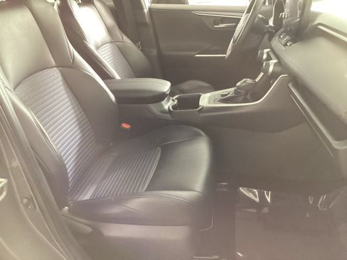 Used 2023 Toyota RAV4 XSE AWD/4WD image 18