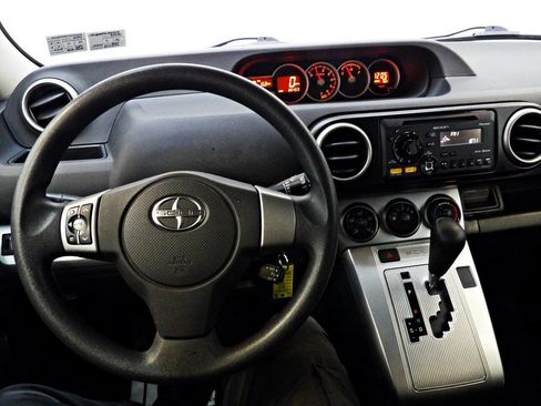 Used 2012 Scion xB FWD image 16