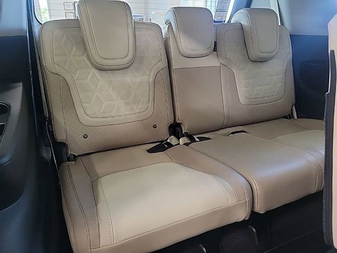 New 2025 Nissan Armada Platinum Reserve image 19