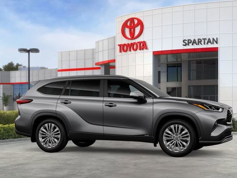 New 2026 Toyota Highlander Platinum image 13