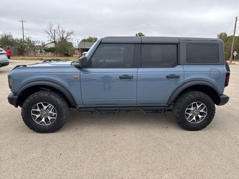 Used 2025 Ford Bronco Badlands AWD/4WD image 4