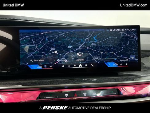 Used 2025 BMW 760i xDrive AWD/4WD image 18