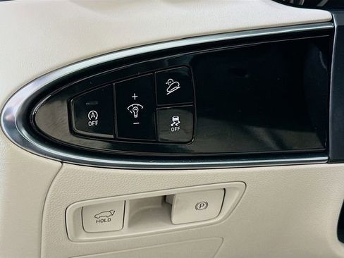 Used 2023 Genesis GV70 2.5T w/ Select Package AWD/4WD image 11