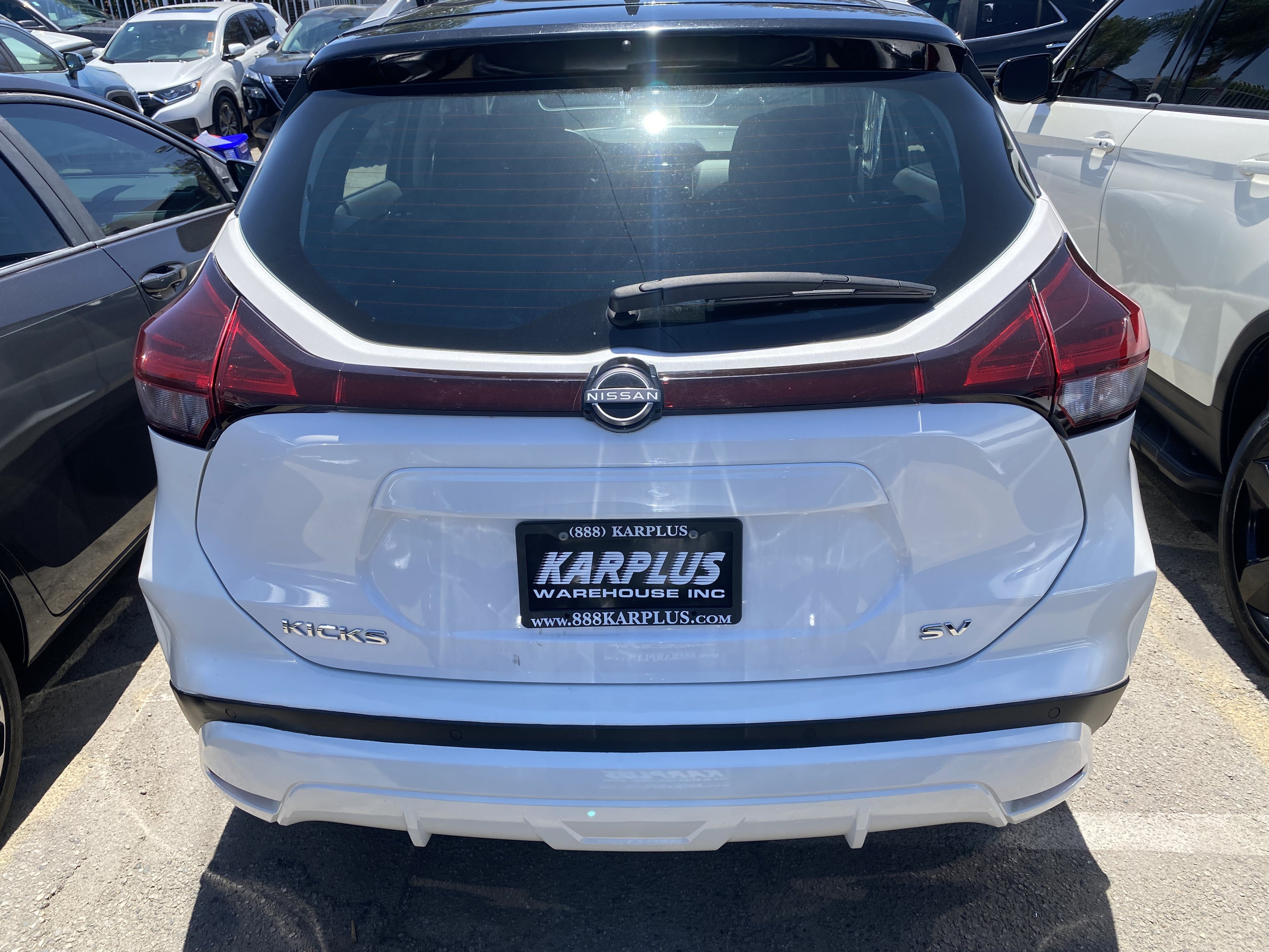 Used 2023 Nissan Kicks SV FWD image 8
