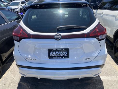 Used 2023 Nissan Kicks SV FWD image 8
